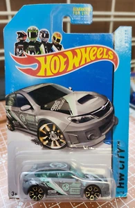 Hot Wheels HW City Subaru WRX STI 2014 en gris Treasure Hunt - Imagen 1 de 3