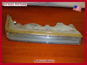 1990,1991,1992,1993,IMPERIAL,RIGHT FRONT PARKING LAMP,RIGHT FRONT TURNING LAMP - Picture 1 of 9