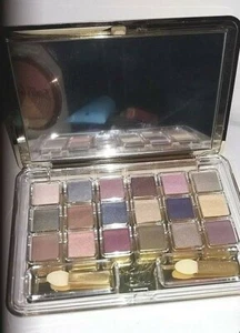 New ES Gold Deluxe 18 Shades Eye shadow Palette Limited Edition - Picture 1 of 2