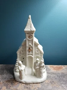 Hermosa estatuilla musical de boda de iglesia blanca con detalles dorados - Imagen 1 de 5