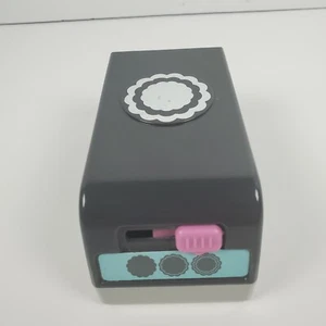 EK Success Layering 3 in 1 Flower Shape Punch Scrapbooking Cardmaking Tool - Picture 1 of 6