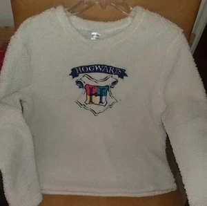 Harry Potter Hogwarts White Faux Fur Women Long Sleeve  Sleepwear Top SZ 8-10 M - Picture 1 of 3