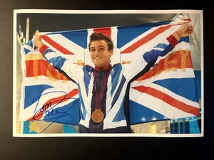 TOM DALEY - GREAT BRITISH OLYMPIC DIVER - TOP SIGNED PHOTOGRAPH - Bild 1 von 1