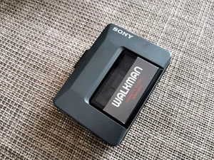 Reproductor de cassette portátil Sony Walkman WM 2011 Walkman gris - Imagen 1 de 6