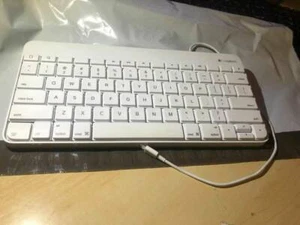LOGITECH WIRED KEYBOARD FOR IPAD LIGHTNING CONNECTOR 820-006464 Y-B0006 - Picture 1 of 6