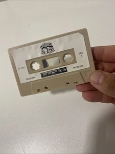 Chuck Rock Commodore 64/128 Genias *RARO* Tape Cassetta Core - Imagen 1 de 3