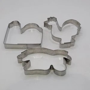 Metal Barnyard Cookie Cutters - Barn, Chicken, and Pig? - 3 Piece Set - Picture 1 of 3