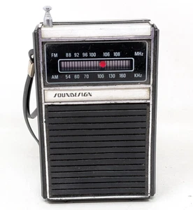 Vintage 1970s Soundesign 2208D AM FM Pocket Portable Transistor Radio Hong Kong - Picture 1 of 9