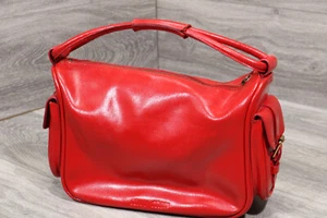 BOLSO DE HOMBRO USADO MIU MIU Cuero Rojo Bolsillos con Solapa Cremallera Superior - Imagen 1 de 18