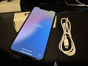 Apple iPhone 11 Pro Max 64 GB Midnight Green Unlocked Good Condition 64GB - Picture 1 of 12