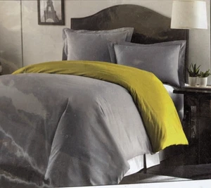 Cambridge Classics Gray and Gold Embossed All Season Full/Queen Coverlet - Picture 1 of 4