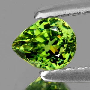 6.5x5 mm {0.81 cts} Pear AAA Fire Premium Green Demantoid Garnet {Flawless-VVS} - Picture 1 of 2