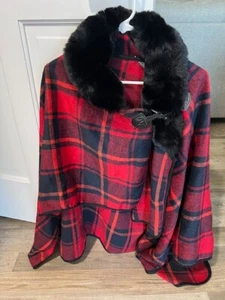 Nordstrom Plaid Red And Black Fleece Cape With Faux Fur Collar New With Tags - Picture 1 of 4