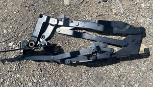 2004 - 2009 Cadillac XLR Convertible mechanism  - Picture 1 of 6