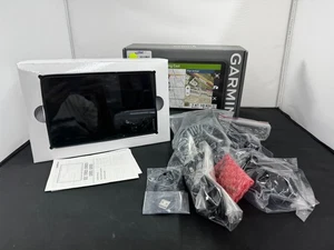 Garmin Dezl OTR820 8" GPS Truck Navigator - Picture 1 of 16