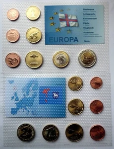 Färöer Inseln  2 x  Euro Proben Satz 2004 im Blister - keine Originalmünzen - Bild 1 von 3