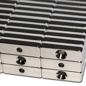 1 IMÁN CUADRADO NEODIMIO 30x10x5 mm NORTE 4,2 mm TALADRO TORNILLOS REDUCCIÓN 7 KG - Imagen 1 de 2