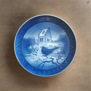 Vintage 1966 Royal Copenhagen Blackbird en Navidad - Plato - Imagen 1 de 4