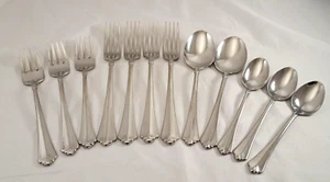 12 Pcs Oneida Cube JUILLIARD Dinner & Salad Forks, Teaspoons, Place Soup Spoons - Picture 1 of 4