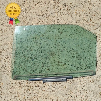 Toyota Camry 2015-2017 puerta trasera izquierda lado conductor ventana vidrio 68104-06260 OEM Foto 1 de 4