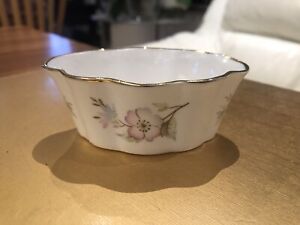Cavendish Fine Bone China Trinket Dish - Gold Rimmed - Floral Designs