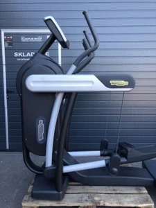 Technogym Vario Excite+ 500 LED Elliptical Cross Trainer - Bild 1 von 11