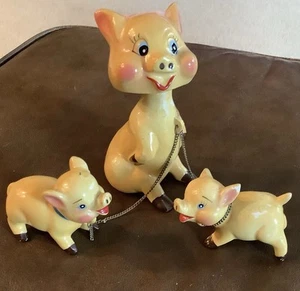 Statuine vintage kitschy testa di bobble antropomorfa pelliccia famiglia maiale incatenato (132ia) - Foto 1 di 7
