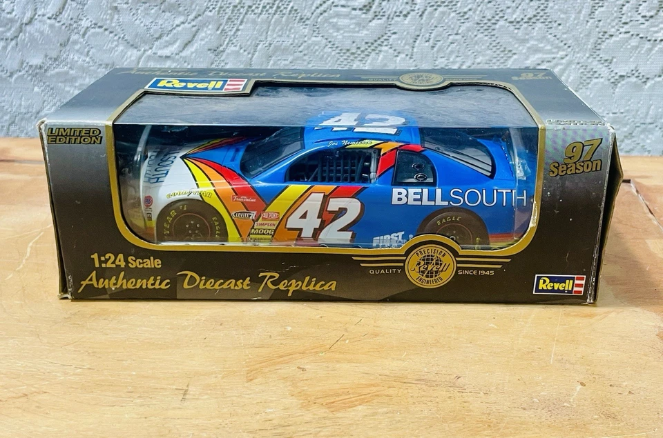 Coche diecast vintage Revell Joe Nemechek #42 Bellsouth 1997 1/24 Foto 1 de 3