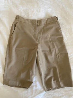 Larry Levine Petite Women's Size 6 Stretch City Shorts Tan Khaki - Image 1 of 4
