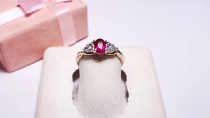 Anillo Estate 0,70 quilates ovalado rubí y zafiro blanco rojo lados infinitos 14 quilates Y/oro 20994 - Imagen 1 de 6