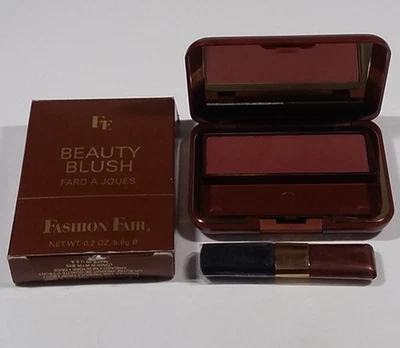 Rubor en polvo prensado para feria de moda rojo tierra #3017 *nuevo en caja* Foto 1 de 2