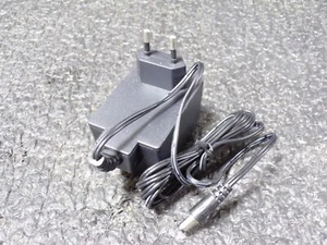 European Plug-In Charger, 230V AC Input, 6V DC Output, 1000mA Output (k) - Picture 1 of 4