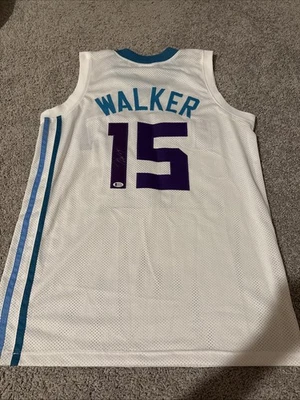 Camiseta Beckett Certificado de Autenticidad Kemba Walker Firmada Sin Marca Charlotte Hornets Autografiada Foto 1 de 4