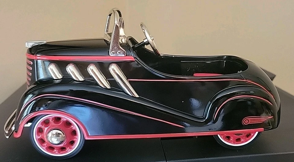 Hallmark Kiddie Car Classics 1937 Steelcraft Auburn QHG9021