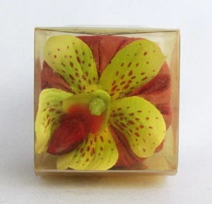 Vintage Silk Orchid Flower Bunga Manis Perfume Grains Sachet in Original Box - Picture 1 of 5