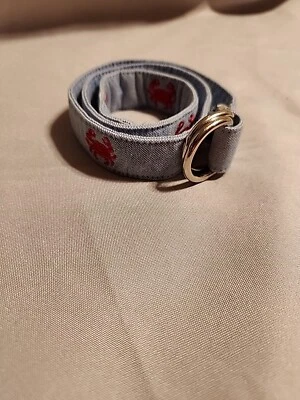 Cinturón Mudpie Algodón Azul Con Cangrejos Rojos Anillo D 2Y/5T Foto 1 de 4