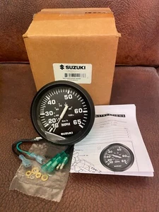 990C0-80002 SUZUKI OUTBOARD 4” 60 MPH SPEEDOMETER BLACK & WHITE FACE BLACK BEZEL - Bild 1 von 2