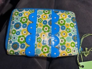 Vera Bradley Frill Key Card Coin ENGLISH MEADOW NWT - Picture 1 of 6