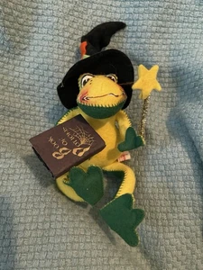 Muñecas Annalee 10" Miss Spelled Frog 2000 2985 Halloween Bruja Mago - Imagen 1 de 11