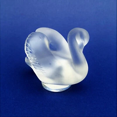 Lalique France 'Cygne' Swan Seal/Cachet - Image 1 of 4