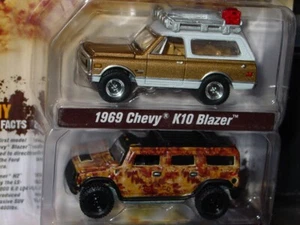 JOHNNY LIGHTNING 1969 CHEVY K10 BLAZER OFF ROAD 4x4 TRUCK 2 PACK -Gold, MIP - Picture 1 of 2