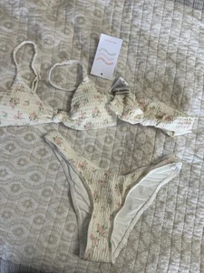 Dippin Daisy’s Bikini Set Size XS - Picture 1 of 10