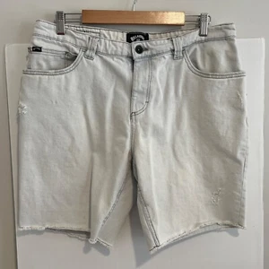 BILLABONG Mens Bleached Denim Shorts Size 34 Deep Pockets Surf Skate Beach - Picture 1 of 7