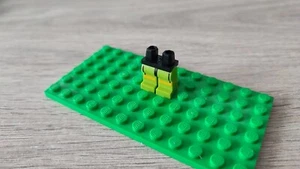Hanches et jambes citron vert avec lignes noires 970c34pb01 pièce Lego #C06 - Foto 1 di 2