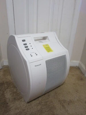 Large Honeywell 17450 Quiet Care  True HEPA Air Purifier - Image 1 of 4