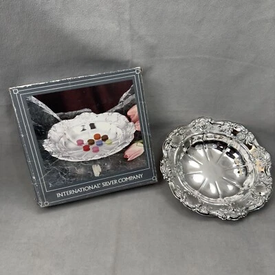 International Silver Co. 7 1/2" Dish Silver Plated Nut & Candy Bon Bon 99110201 - Image 1 of 4