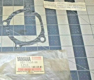 YAMAHA EC340 8G8-15456 OIL PUMP GASKET NOS 1 QTY VINTAGE OEM FREE SHIPPING - Bild 1 von 1