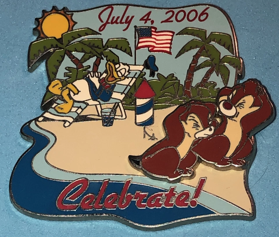 DISNEY 2006 CAST MEMBER INDEPENDENCE DAY CHIP & DALE WITH DONALD LE 3000 PIN - Image 1 of 1
