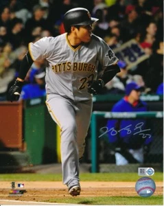 Foto 8x10 firmada/autografiada de los piratas de Jung Ho Kang MLB 138368 - Imagen 1 de 1