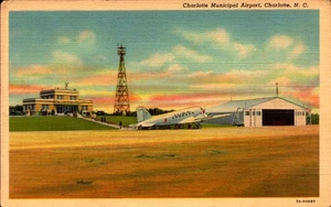 LINEN POSTCARD- CHARLOTTE MUNICIPAL AIRPORT, CHARLOTTE, NORTH CAROLINA BK80 - Picture 1 of 2